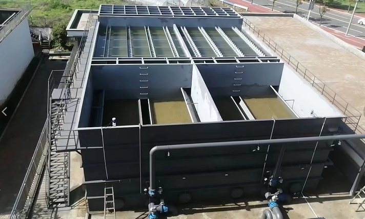 如何選擇合適的一體化凈水設(shè)備？——五個(gè)關(guān)鍵步驟解析2